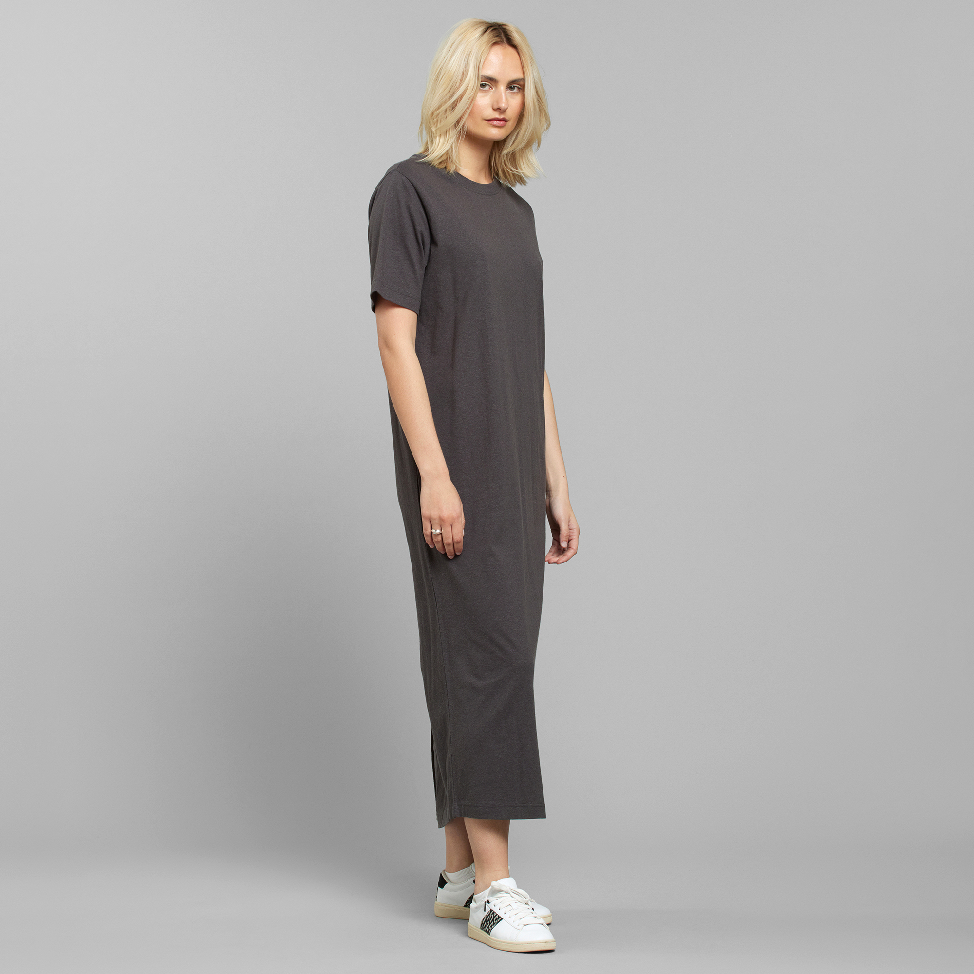 Dedicated  Kleid Lammhult Charcoal