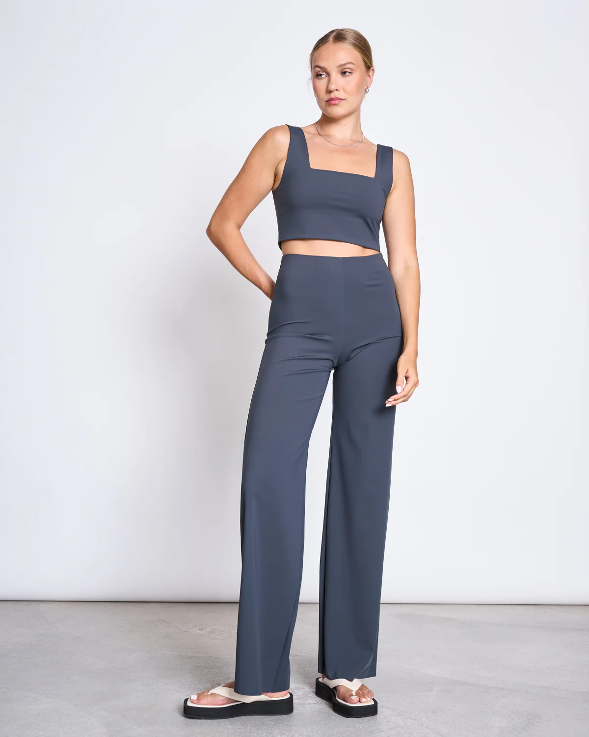 JAN 'N JUNE Crop Top CANCUN Farbe: solid grey