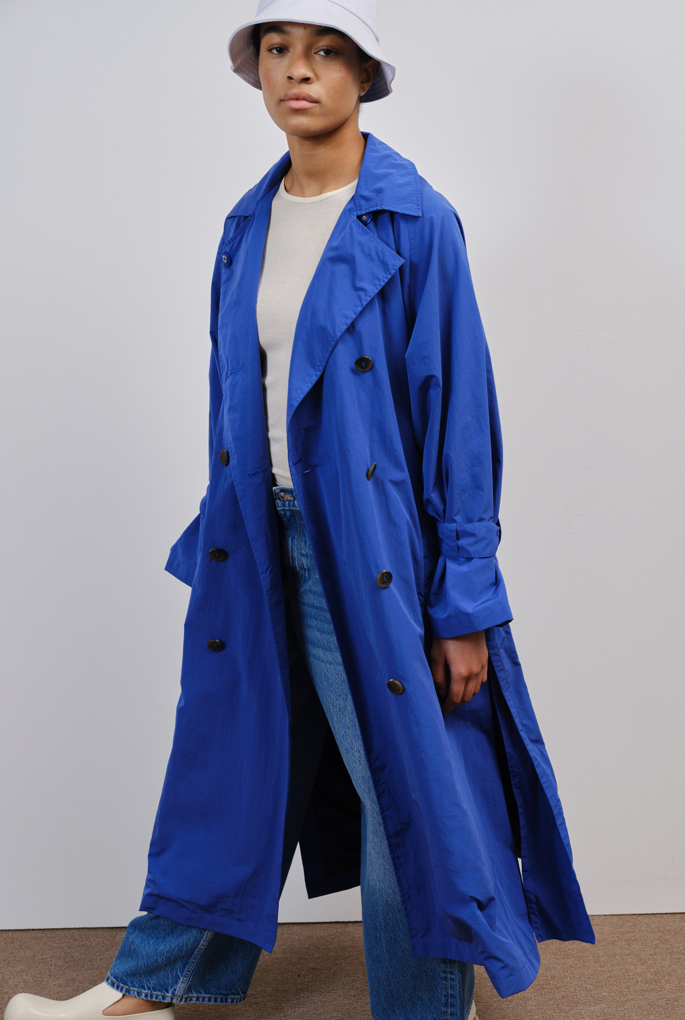 Embassy of Bricks and Locks  Trenchcoat KALVI Farbe: EMB Blue