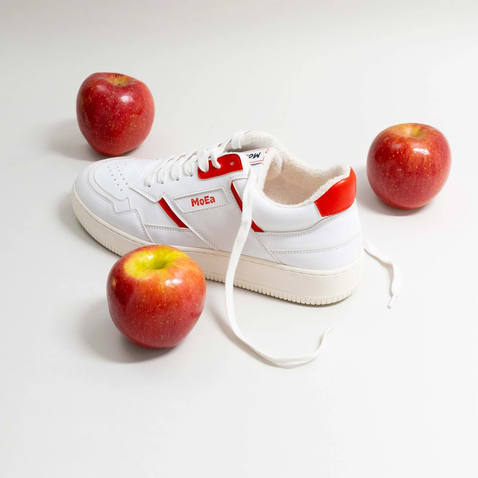 MoEa Sneaker GEN 1 Apple Farbe: White and Red 