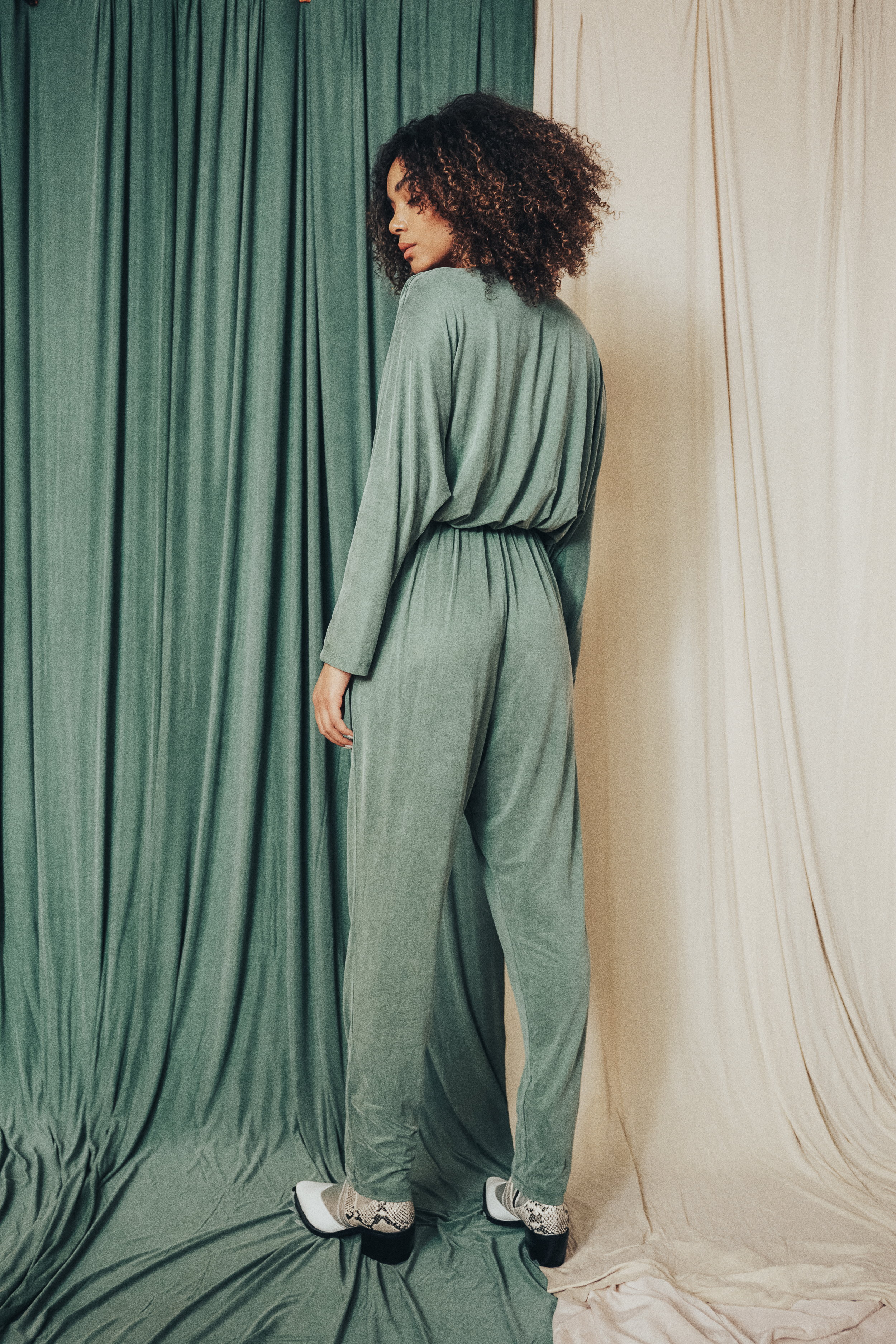COSSAC Wrap Crupo Jumpsuit Farbe: sage green